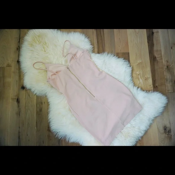 PINK DRESS - Picture 10 of 11